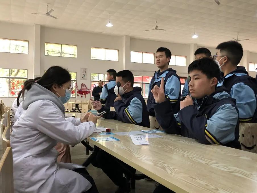 科學(xué)檢測(cè)，精準(zhǔn)護(hù)眼